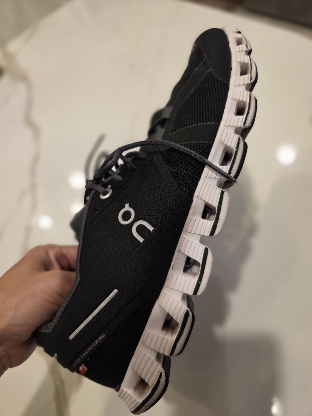 On Running Running WomenCloud Running Shoes - Black/White Size 9.5 - Picture 3 of 11